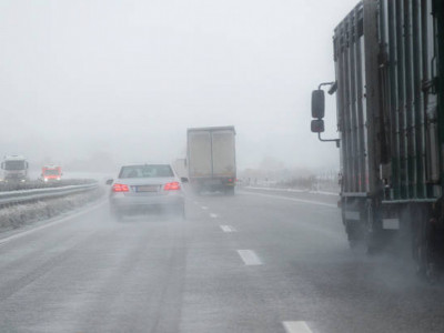 Екі облыстағы автожолдар бір тәулікке жабылды