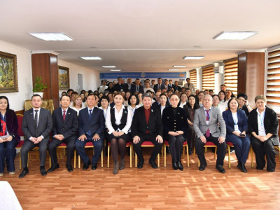 Еңбек ұжымдарымен ашық диалог: Шымкентте Конституция жобасы талқыланды