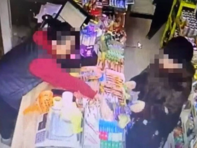 Шымкент дүкендерінде алаяқтық жасаған гастролер әйелдер ұсталды