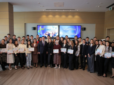 Президенттік орталықта конституциялық перспективалар талқыланды