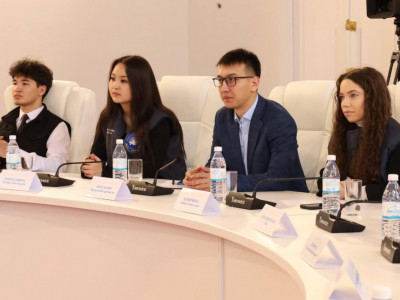 Өскеменде «Біз – жаңа халықтық Конституция үшін» республикалық жастар форумы өтті