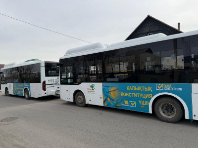 Қоғамдық көліктерде референдум туралы мәліметтер орналастырылды