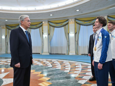 «Сөзсіз, тарихи жетістік, нағыз триумф»: Президент Олимпиада чемпионы Михаил Шайдоровты марапаттады