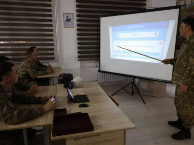 Ұлттық ұланның әскери тәрбиешілері бірегей мобильді қосымшаны тестілеуден өткізді