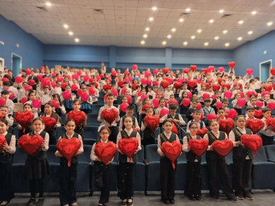 Астаналық оқушылар Алғыс айту күніне орай ерекше акция ұйымдастырды