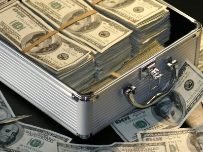 Кәсіпкер өз қызметкерлеріне 26 млн доллардан астам сыйақы таратқан