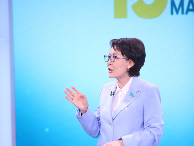 Теңгені Ата Заңда бекіту «ортақ валюта» енгізу туралы қауесеттерге құқықтық тұрғыдан тосқауыл қояды – Үнзила Шапақ