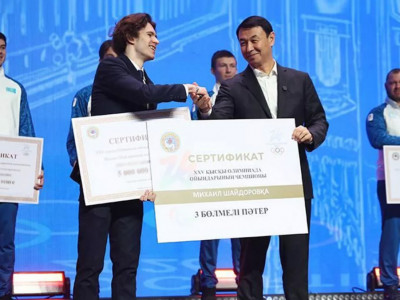 Алматыда Михаил Шайдоровқа баспана мен көлік сыйға берілді