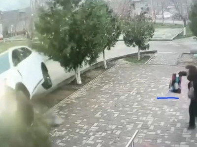 Түркістан облысында әйел жүргізуші екі баланы қағып кетті