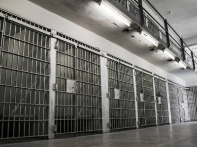 Павлодарда жасөспірім қызды зорлаған күдікті 16 жылға сотталды