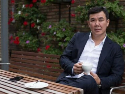 "Disney-ді тоқтатқан қазақтың комедиясы": Нұрлан Қоянбаев өзіне сын айтқан азаматқа ашулы жауап берді