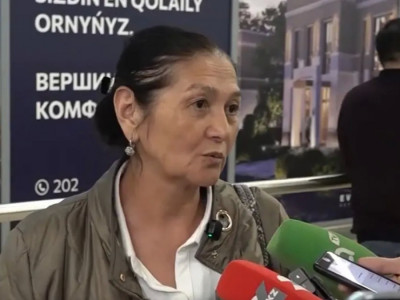 «Қадірін түсіндік»: Оманнан Алматыға оралған отандастар басынан кешкен сезімдерін бөлісті