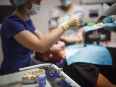 Алматы облысында стоматология басшысы 66 млн теңге жымқырған