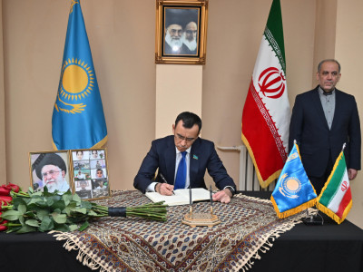 Сенат төрағасы Иран елшілігінде көңіл айту кітабына жазба қалдырды