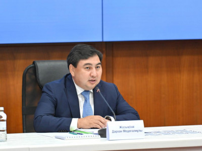 Қоғам мүддесіне басымдық берген Ата заң