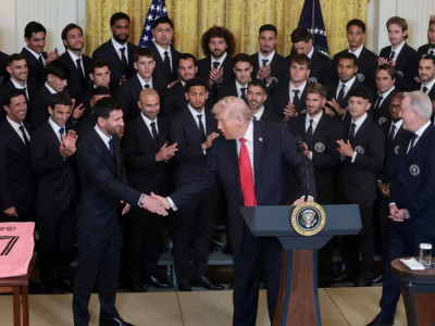 Лионель Месси АҚШ Президентіне сый жасады