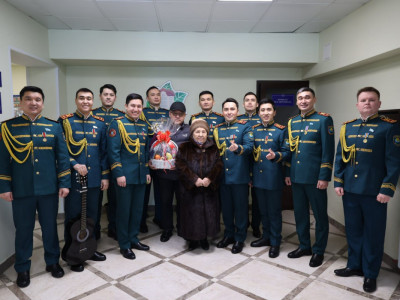 Ұландықтар еңбек ардагерлерін Халықаралық әйелдер күнімен құттықтады