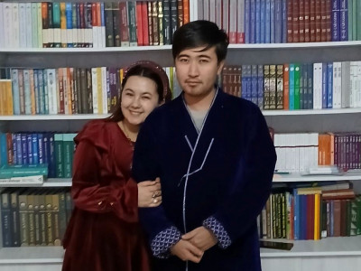 Күйеуінің үйіне 800 кітабы бар жасау алып барған қалыңдық қызу талқыға түсті