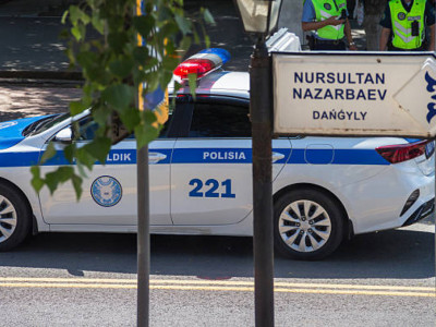 Қызылордада полицейлер талмасы ұстаған жүргізушіні құтқарып қалды