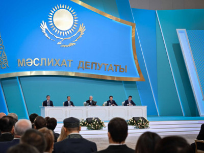 Мәслихат депутаттары халық пен билік арасындағы көпір болуға тиіс – Тоқаев