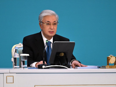 Мәтіні ғана емес, мәні-мағынасы өзгерді: Президент жаңа Ата Заңда сан ғасырлық мемлекеттілік дәстүріміздің көрініс тапқанын айтты