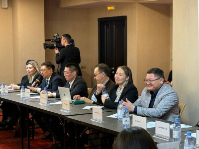 Сарапшылар жаңа конституциялық модельдегі партиялардың рөлін талқылады