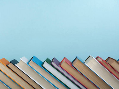 Авторлардың кітаптарын заңсыз сатқан кәсіпкерден моральдық шығын өндірілді