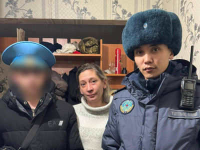 Өскеменде ұландықтар адасқан баланы анасына табыстады