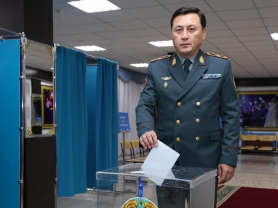 Ұлттық ұланның Бас қолбасшысы референдумда дауыс берді