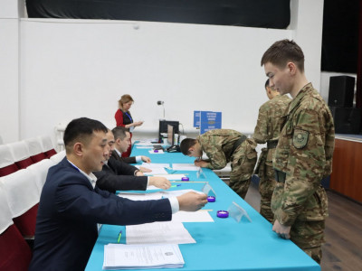 Референдум: Ұлттық ұланның 6636 әскери бөлімінде 300 сарбаз дауыс берді