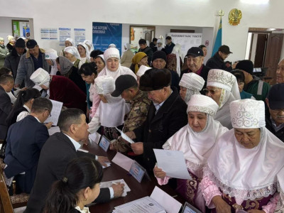 Қызылордада бір отбасының тоғыз келіні референдумда бірге дауыс берді