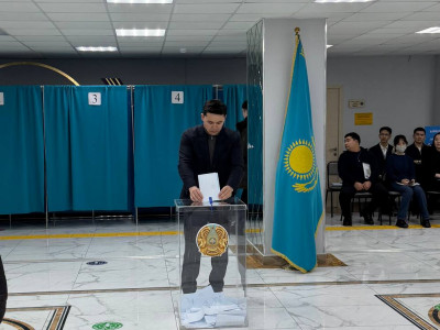 Ербол Мырзабосынов республикалық референдумда дауыс берді