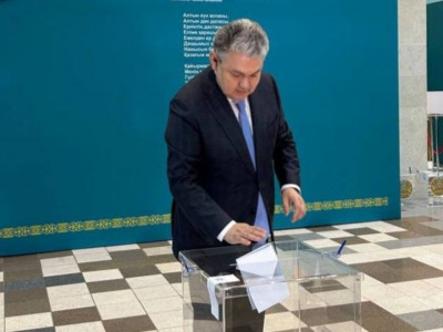 Сыртқы істер министрі референдумда дауыс берді