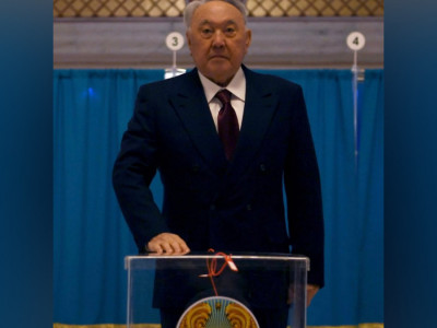 Нұрсұлтан Назарбаев референдумда дауыс берді