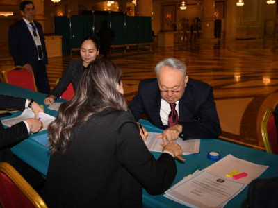 Нұрсұлтан Назарбаев референдумда дауыс берді