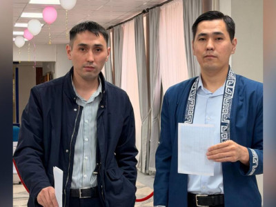 Маңғыстауда егіз полицейлер референдумда дауыс берді