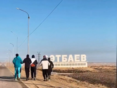 Марафоншылар Жезқазғаннан Сатпаевқа дейін жүгіріп, өз учаскелерінде дауыс берді