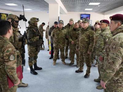 Қорғаныс министрі Арнайы операциялар күштерінің Астанадағы әскери бөлімдерін тексерді