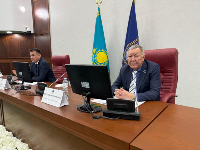 ҚазҰУ оқытушылары жаңа Конституцияның құқықтық маңызын саралады