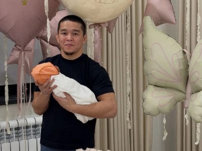 Асу Алмабаев бесінші рет әке атанды