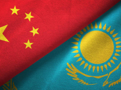 Қытайдың Сыртқы істер министрлігі Қазақстанды референдумның өтуімен құттықтады