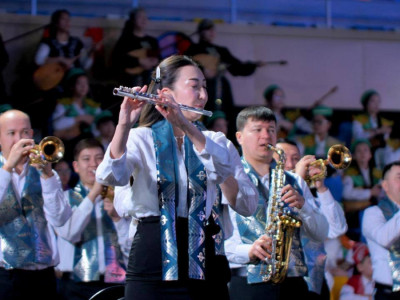 Елордада 5 мың музыкант «Шернияз» күйі мен «Наурыз» әнін орындады