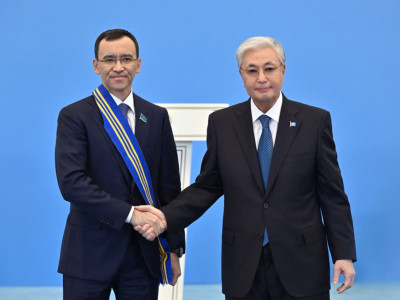 Президент бір топ азаматқа мемлекеттік наградалар табыстады