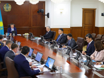 Олжас Бектенов жаңа Конституцияның қабылдануымен құттықтады