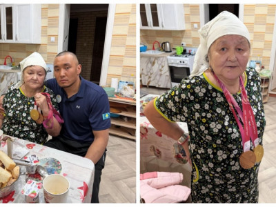 Ербол Хамитов Паралимпиада алтынын апасына табыстады (ФОТО)