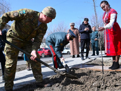 Әскери гарнизондарда Жаңару күніне орай ағаш егу акциясы өткізілді