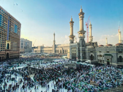 Астанада қажылыққа апарамын деп алдаған ер адам тергеліп жатыр