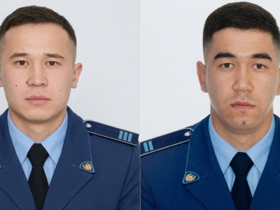 Қостанайда полицейлер мұз астына түсіп кеткен екі балықшыны құтқарды