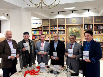 Алматыда Қуандық Түменбайдың жаңа кітабының тұсаукесері өтті