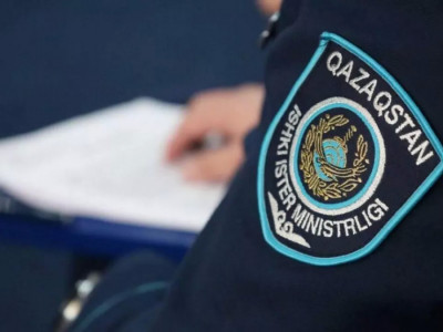 Ақмолалық полицейлер жүргізушіні ажалдан алып қалды